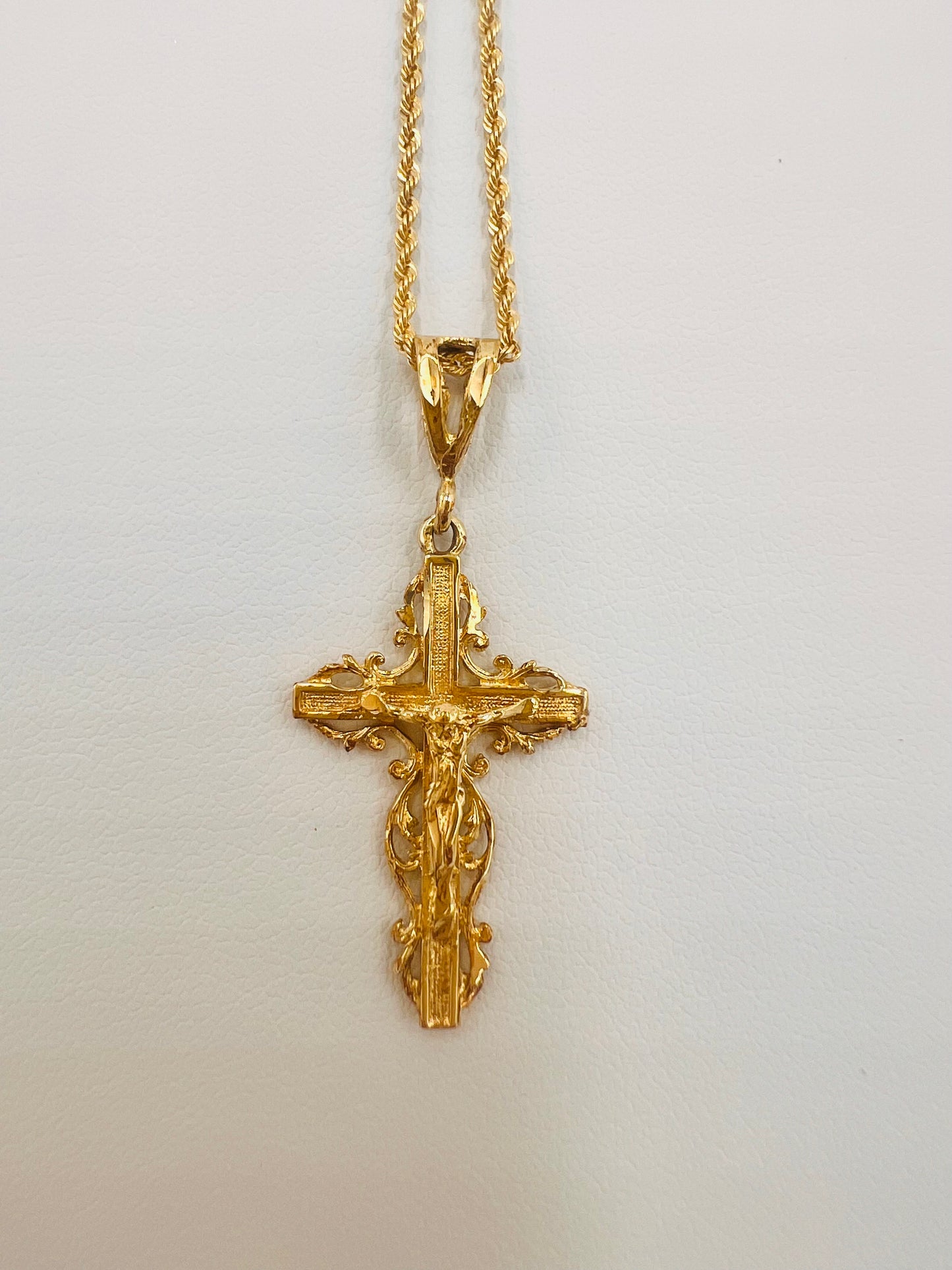 14K Filigree Crucifix