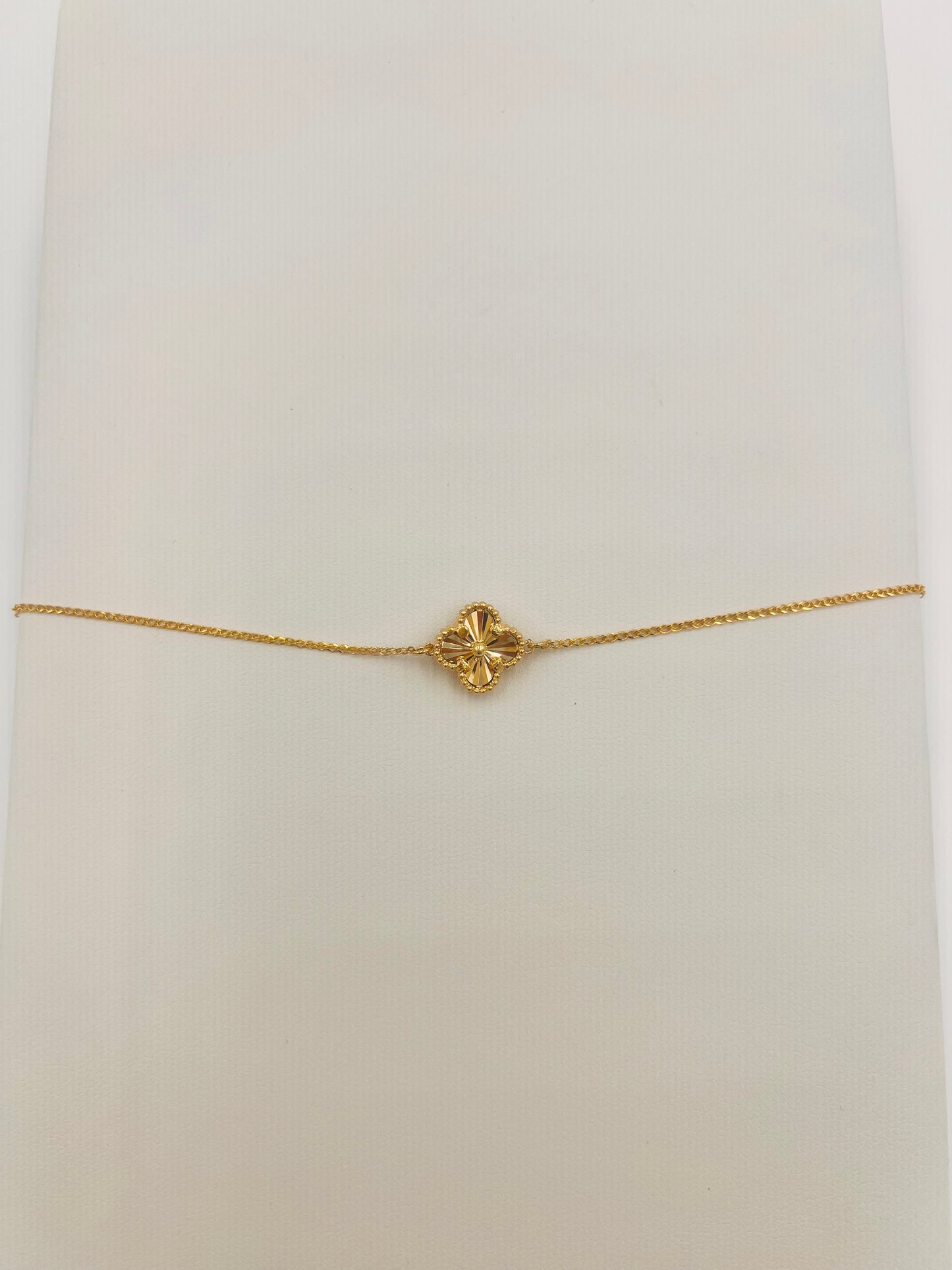 14K Dainty clover bracelet