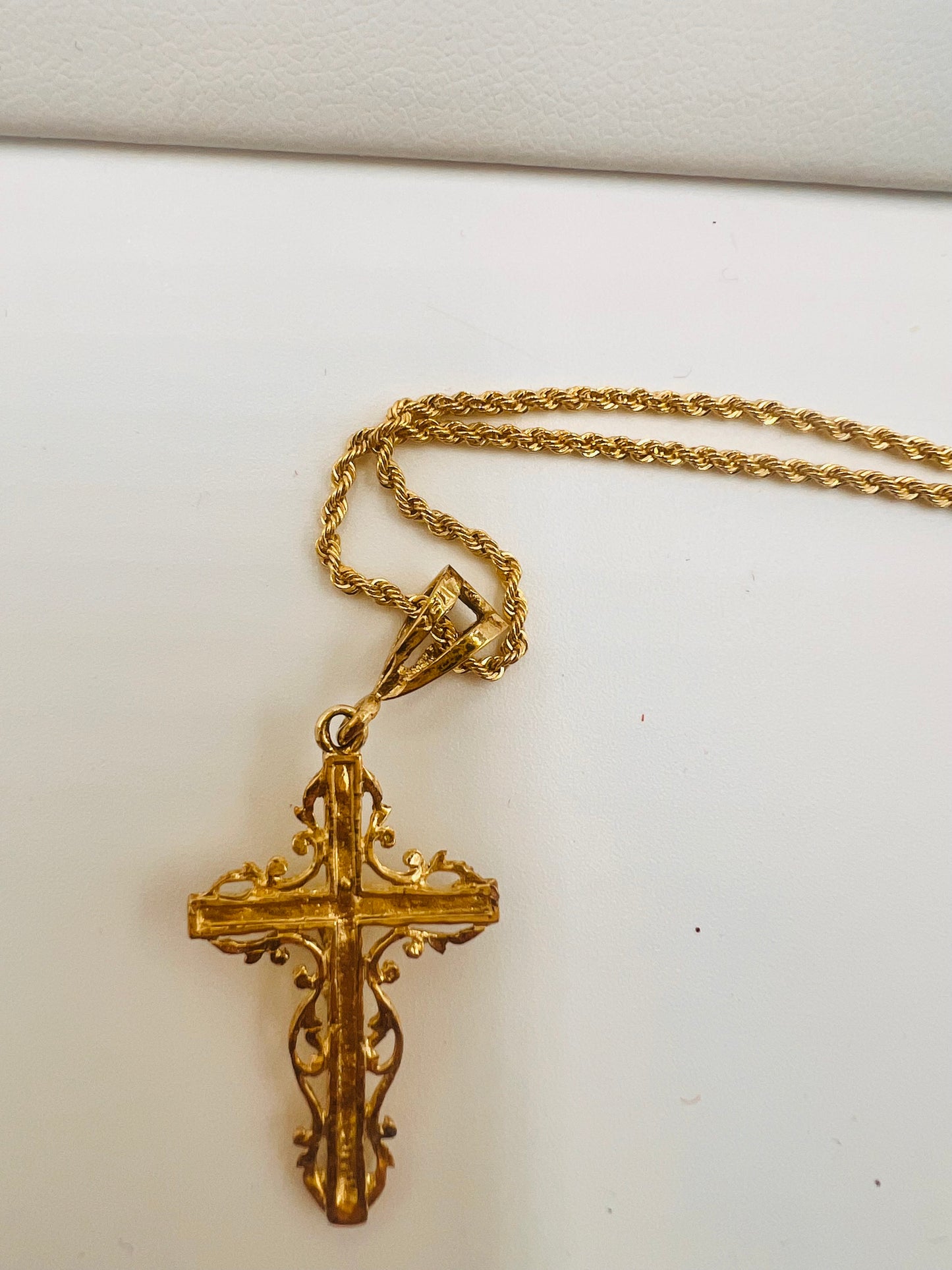 14K Filigree Crucifix