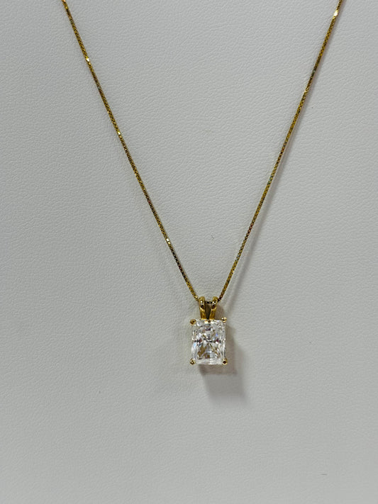 2CT Emerald Pendant + Chain 14K