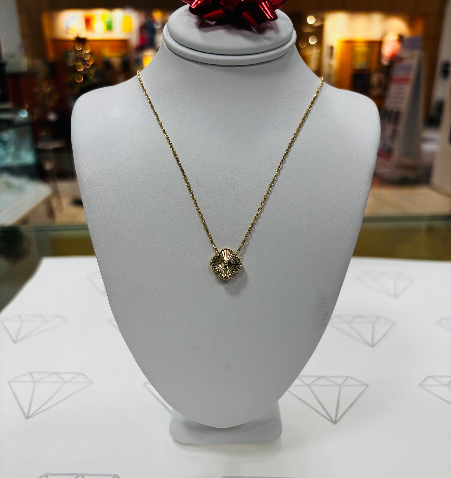 14K GOLD CLOVER PEND+CHAIN