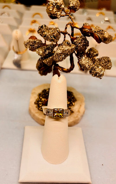14K August Birthstone ring