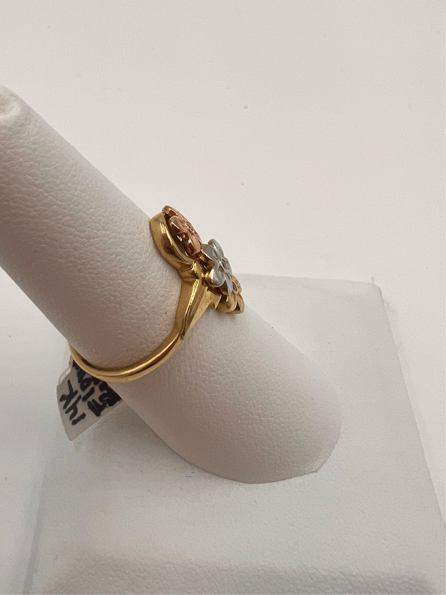 14K Tri-Color  Flower Ring